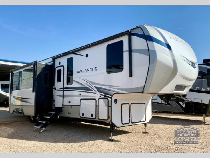 Thumbnail Photo undefined for 2022 Keystone Avalanche 390DS